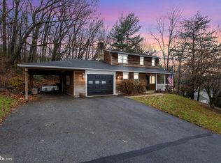 742 Farmdale Rd, Mount Joy, PA 17552