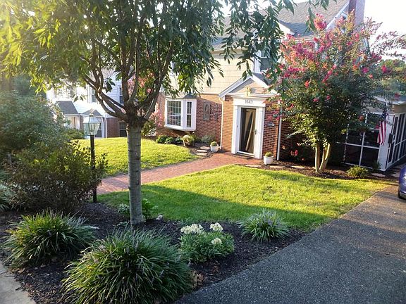 2nd image of 1643 Center Hill Dr SW