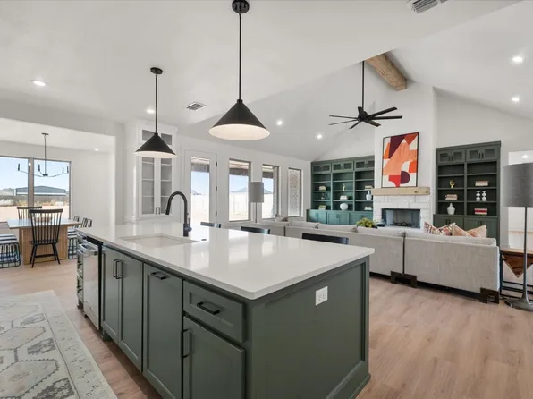1042 Hawk Ln, New Home, TX 79383