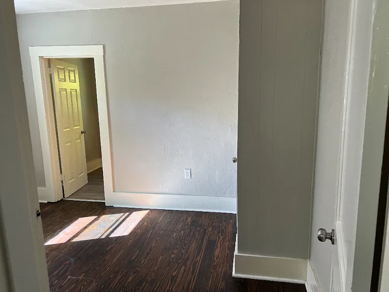 1106 Parker St — Photo 15