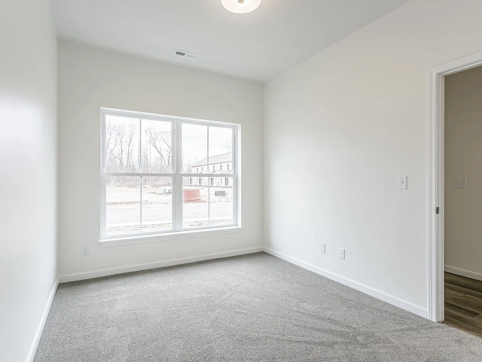 Fourmile Creek Apartments and Townhomes — Photo 4
