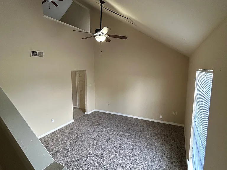 1466 Lake Calais Ct #B — Photo 9