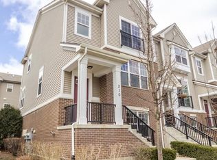 210 Laurel Ave, Des Plaines, IL 60016