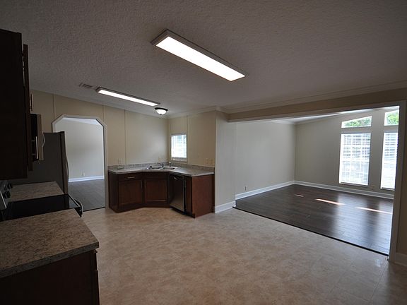 5th image of 2044 Rahanson Dr