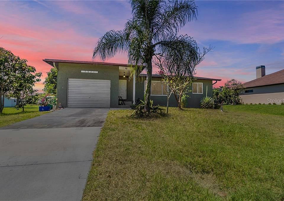 1st image of 2821 Wisteria Pl