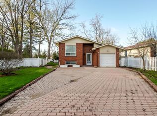 904 Lake Dr E, Georgina, ON L0E1L0