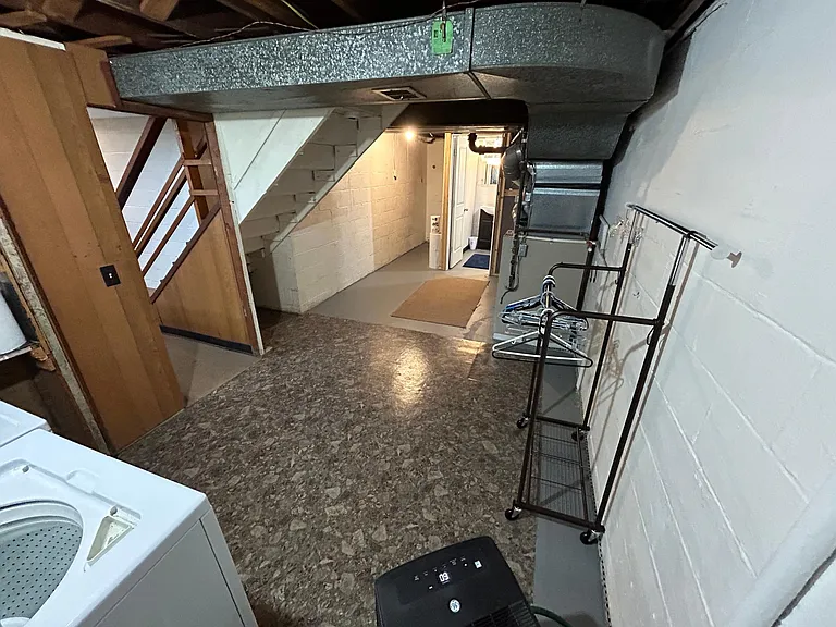 1617 Basil St — Photo 16