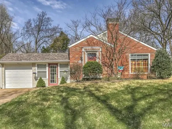 817 Gerald Pl, Saint Louis, MO 63135
