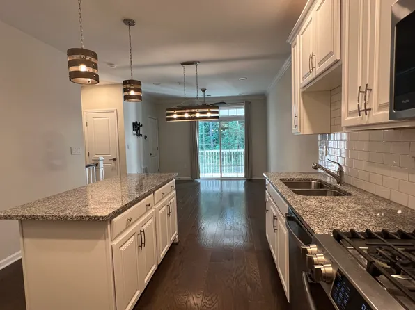 23235 Milltown Knoll Sq Unit 110, Ashburn, VA 20148