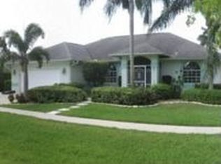 2410 Outrigger Ln, Naples, FL 34104