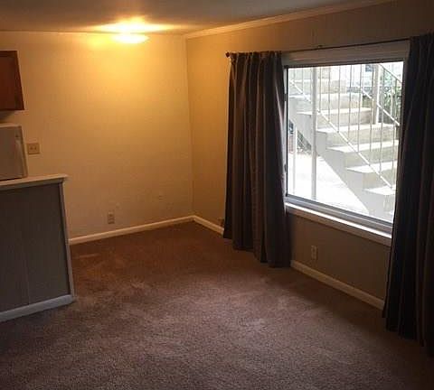 3rd image of 1208 Little Bay Ave APT 4