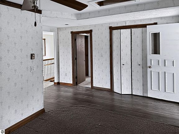 4th image of 1215 McKimmy Dr