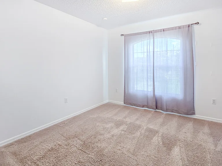 408 Eagle Dr — Photo 16