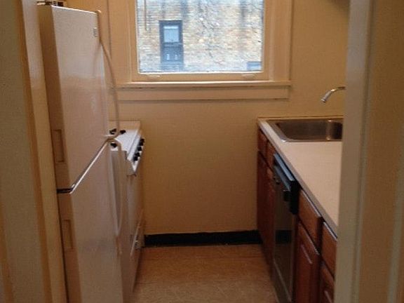 4th image of 5914 Walnut St APT 303