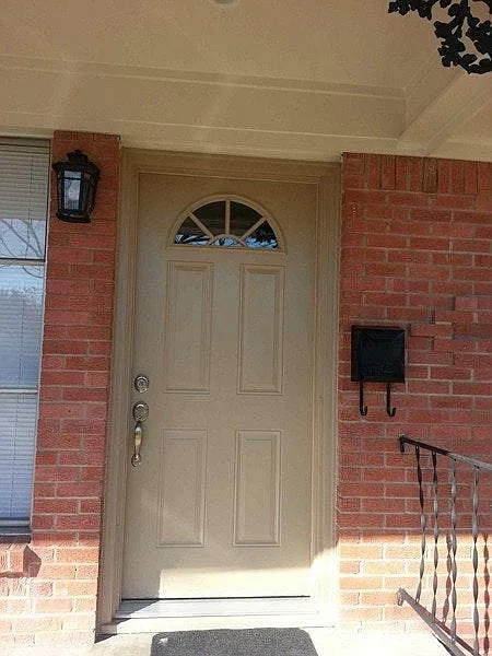 3 bed, 1106 sqft, $1,800 — Photo 2