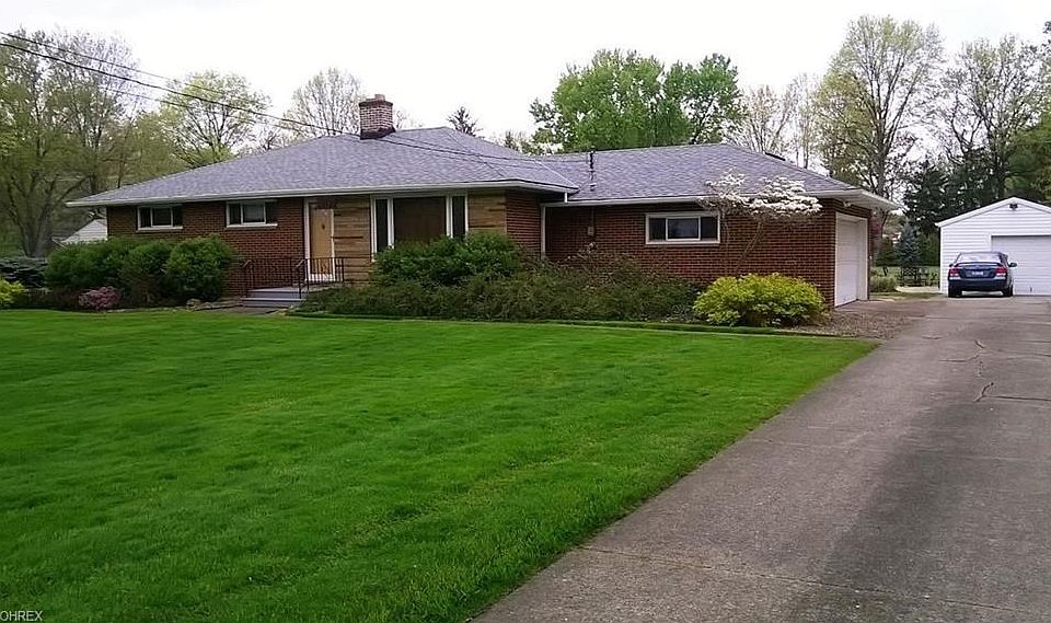 1st image of 26198 Westwood Rd