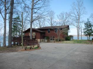 610 Swallow Ln, Murray, KY 42071