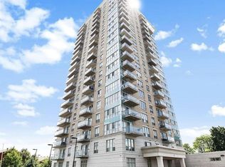 90 Landry St #1105, Ottawa, ON K1L0A9