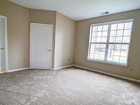 3rd image of 20901 Cedarpost Sq Unit 102
