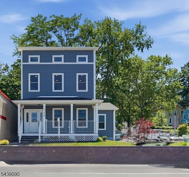 1st image of 116 Valley St #1