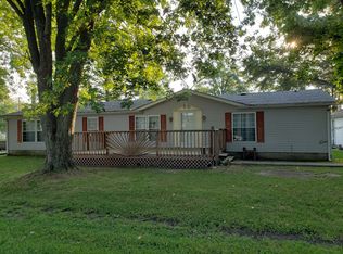 15814 Douros Dr, Carlyle, IL