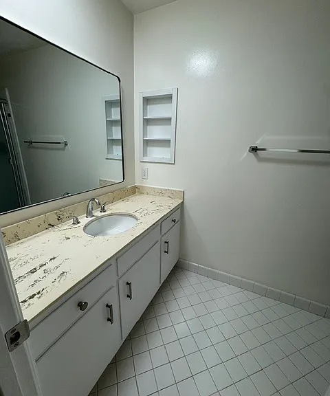 529 California Ave — Photo 8