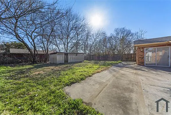 3014 Patricia Ln — Photo 37