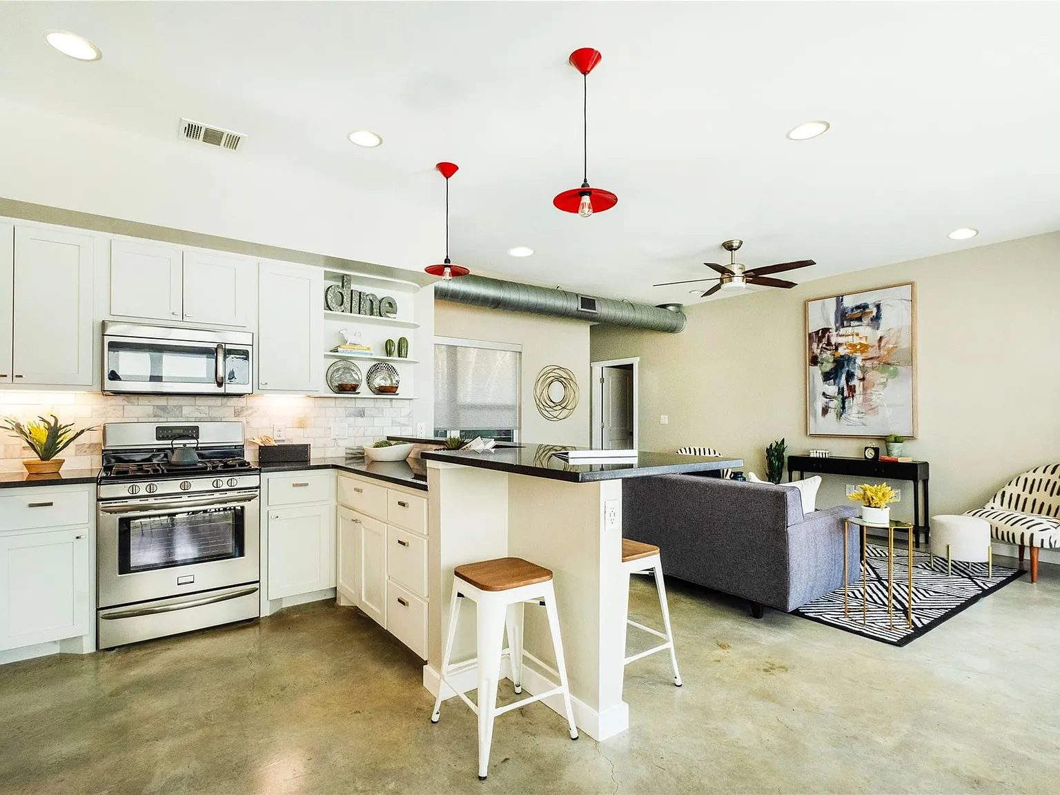 3 bed, 2.5 bath, 1632 sqft, $2,400 — Photo 4