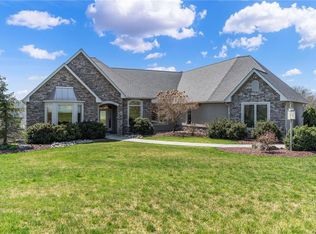 4113 Cambridge Ct, Schnecksville, PA 18078