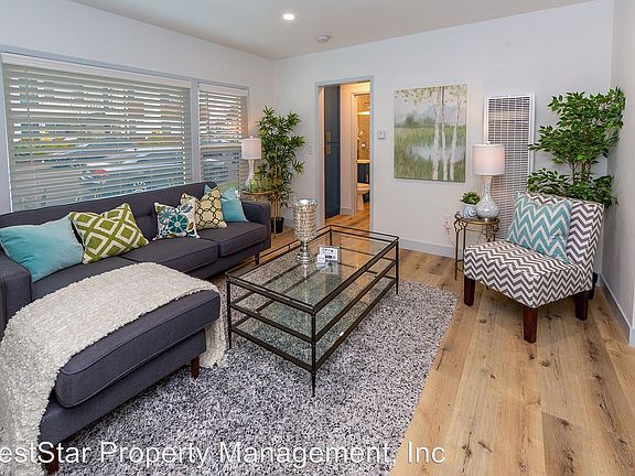 3rd image of 3911 E 8th St APT 01