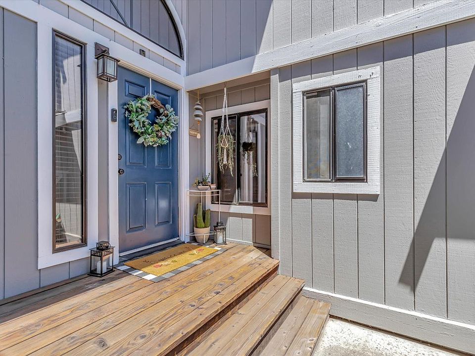1st image of 556 Creekside Ln #B
