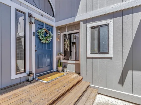 556 Creekside Ln #B, Morgan Hill, CA 95037