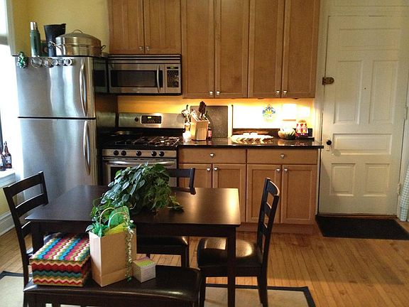 4th image of 3255 N Greenview Ave #5R