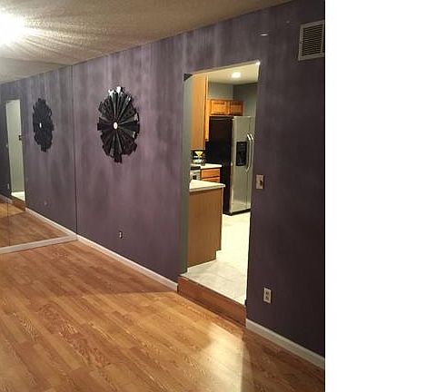 3rd image of 3600 Candlewyck Club Dr APT E