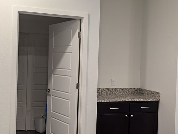 Nook for the coffee pot/Espresso