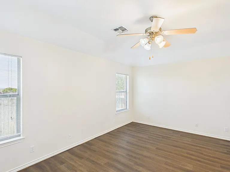 1721 Cherrywood Dr — Photo 30
