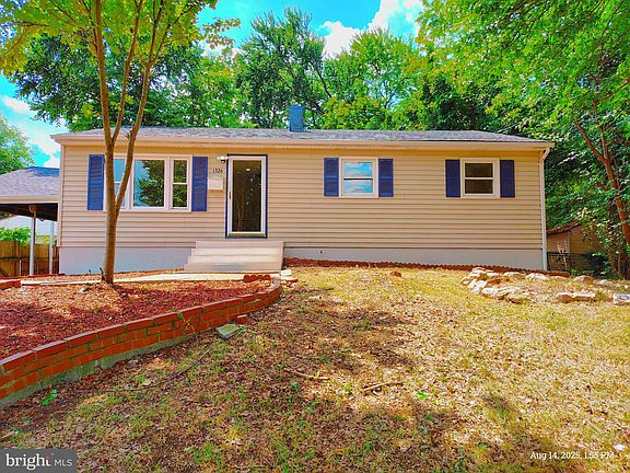 3rd image of 1326 E Longview Dr