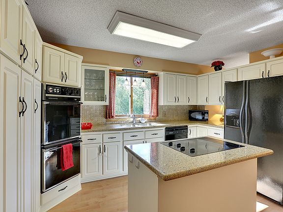 4th image of 6040 Jonquil Ln N