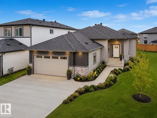 22 Dalquist Bay, Leduc, AB T9E 0J9