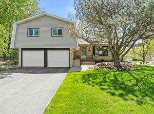 6125 Jennifer Ave, Tinley Park, IL 60477