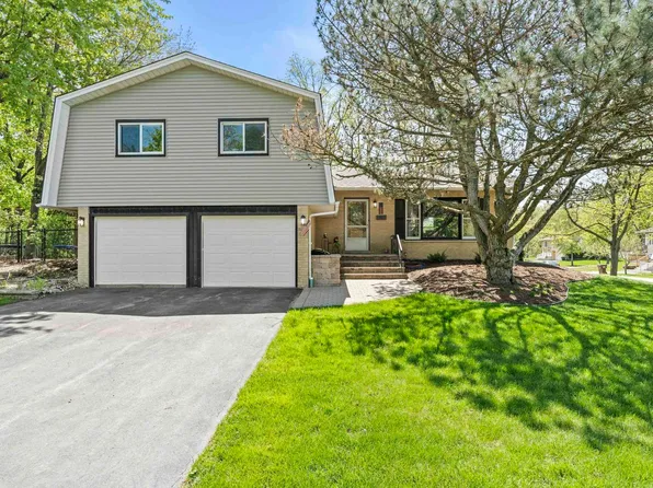 6125 Jennifer Ave, Tinley Park, IL 60477