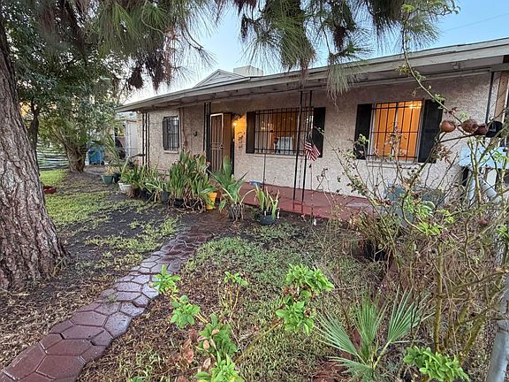 4th image of 2902 W PIERCE Street