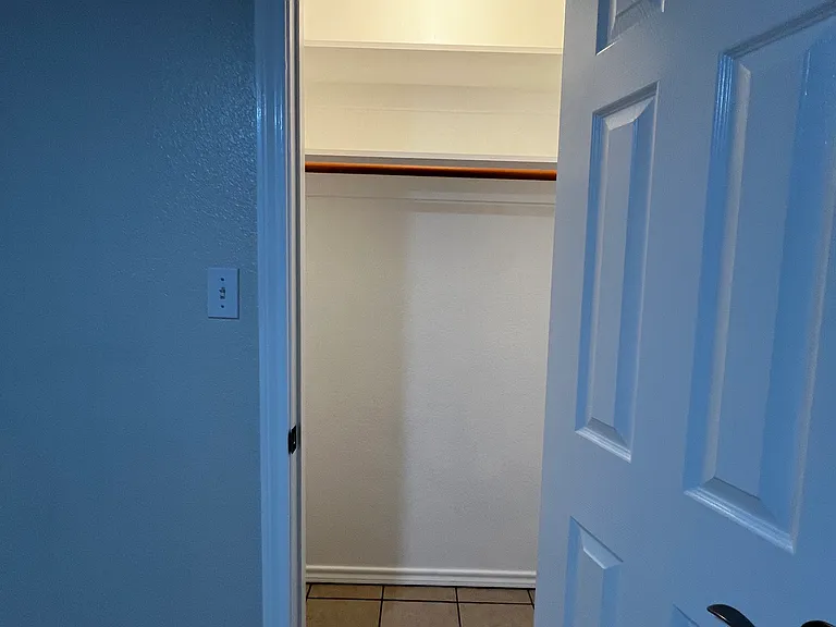 807 W Lamar St #A — Photo 12