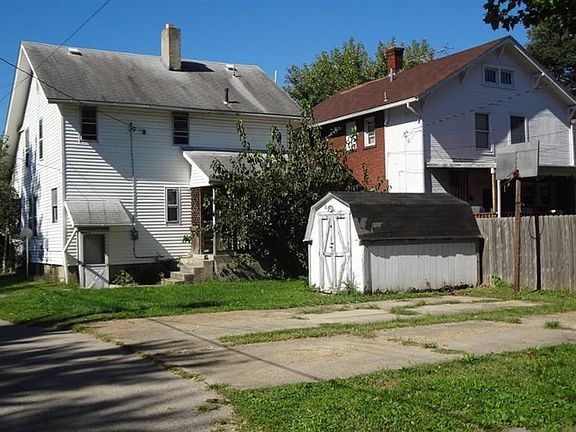 4th image of 326 Poplar St