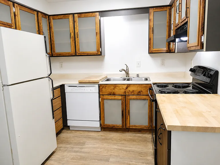 2514 E Sinto Ave #18 — Photo 4