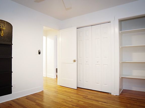 5th image of 4811 W Rose Hill St