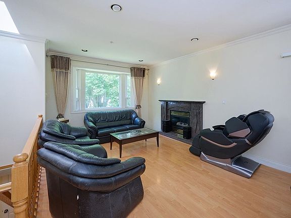 3rd image of 2326 Charles St