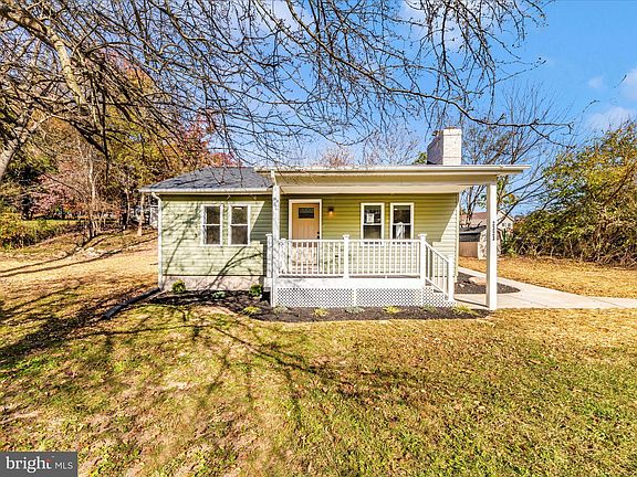 2nd image of 2323 Urbana Pike