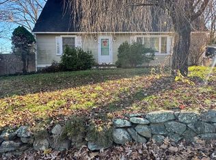 20 Rocky Ledge Dr, Clinton, CT 06413
