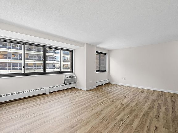 2nd image of 333 Pearl St APT 7G